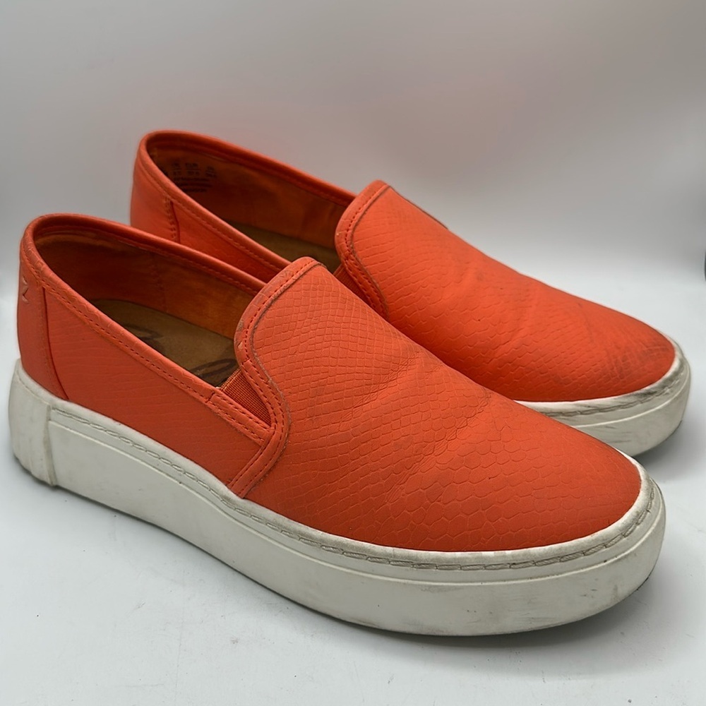 Zodiac Benson mandarin orange sneakers, size 7.5M